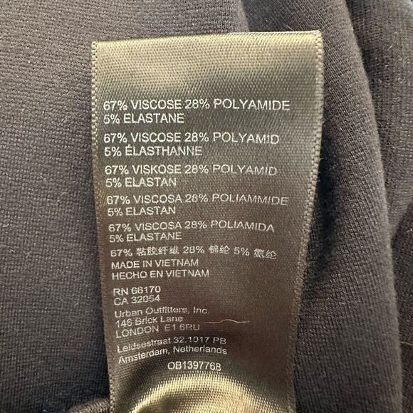 Urban Outfitters Petite Aliya Low Rise Ponte Pant Flare Leg Pants Black Size 10 - Picture 4 of 4